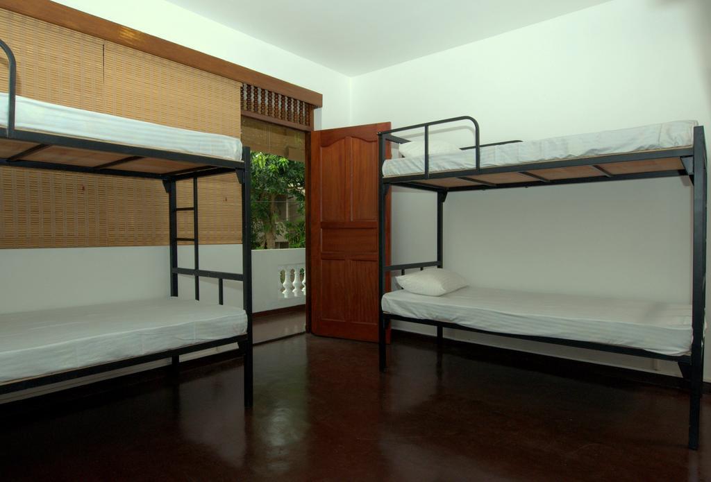 Lanka Hostel *